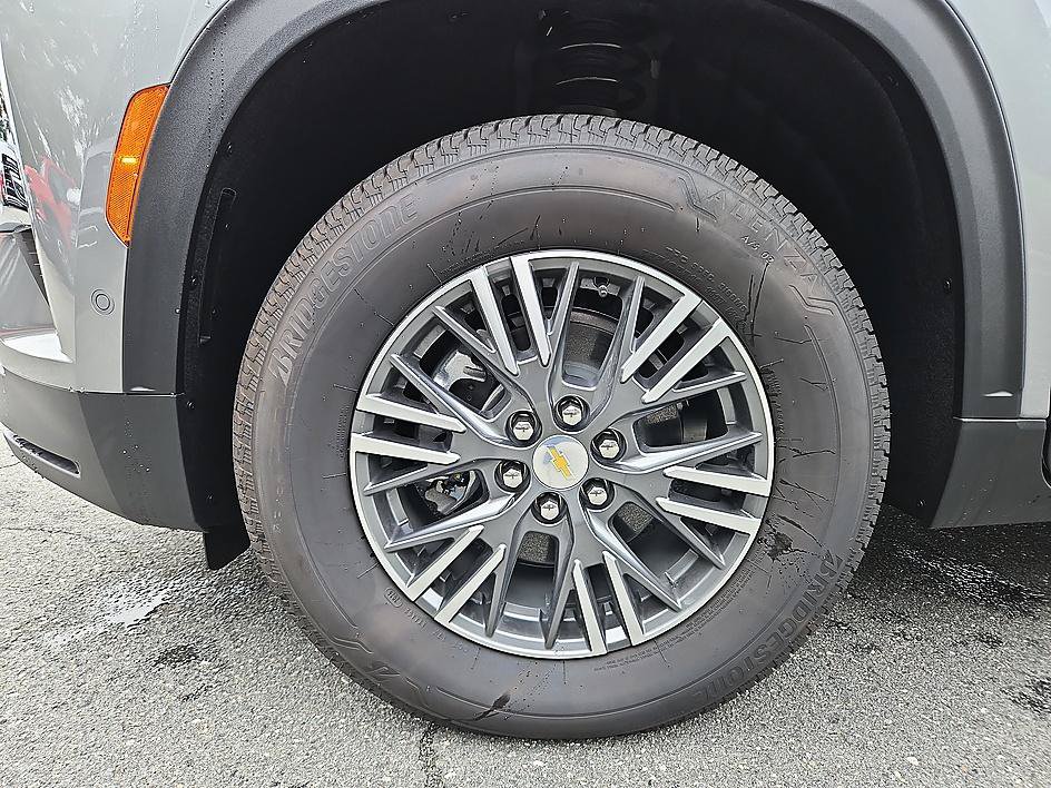 New 2026 Chevrolet Traverse LT w/ Enhanced Driving Package FWD image 8