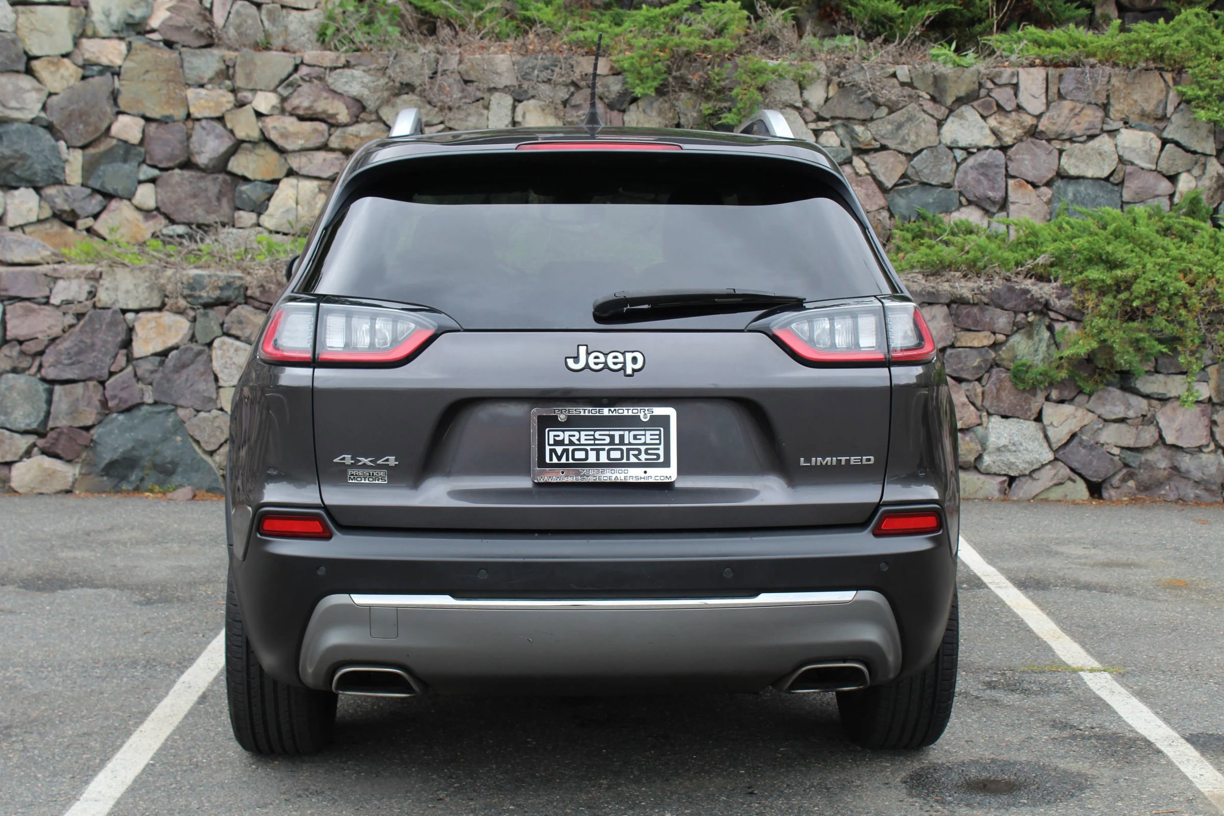 Used 2019 Jeep Cherokee Limited image 8