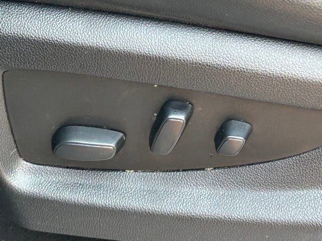 Used 2020 Chevrolet Suburban LT image 25