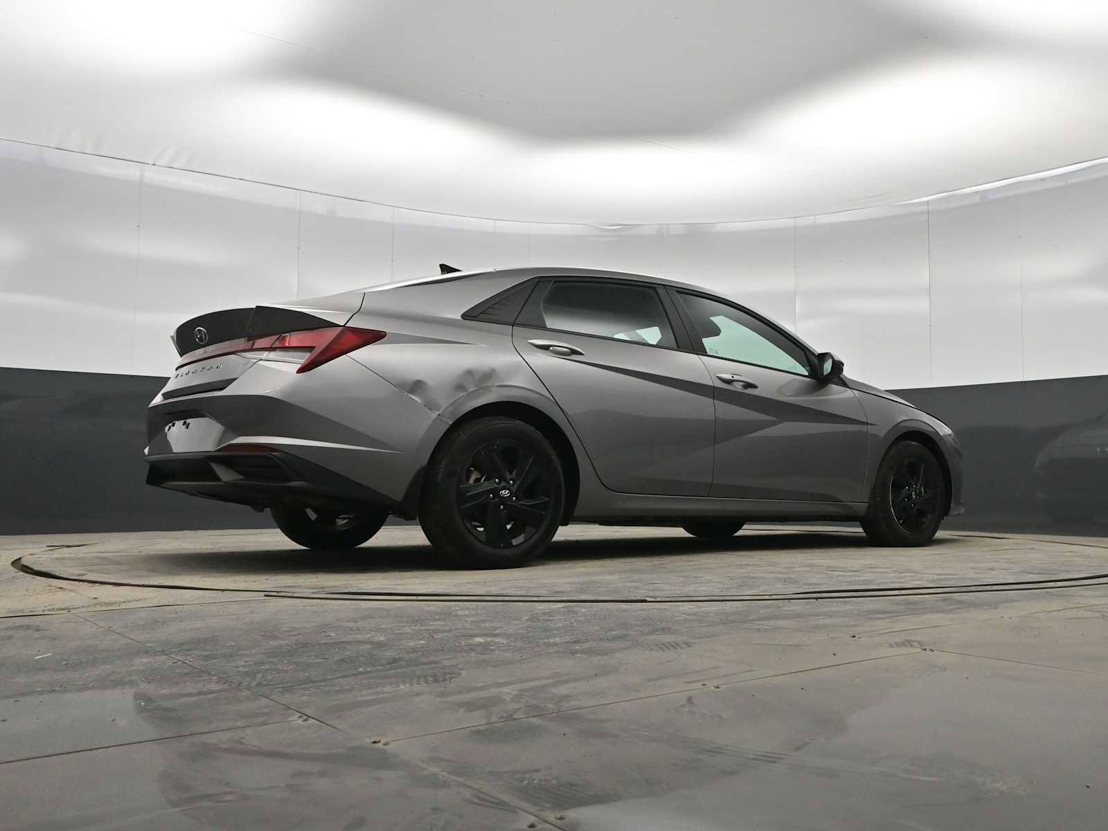 Used 2023 Hyundai Elantra SEL image 36