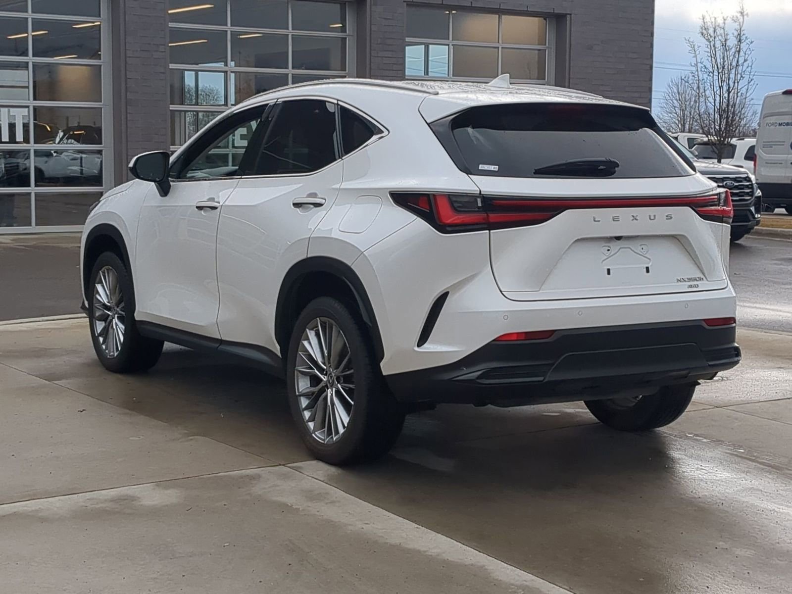 Used 2023 Lexus NX 300h AWD w/ Towing Package (2000 Lbs) image 5