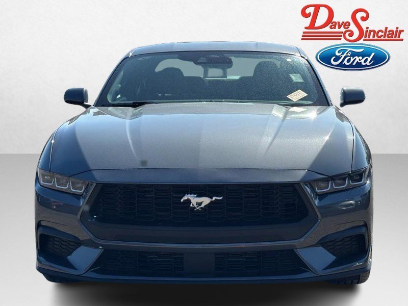 Used 2025 Ford Mustang Coupe image 2