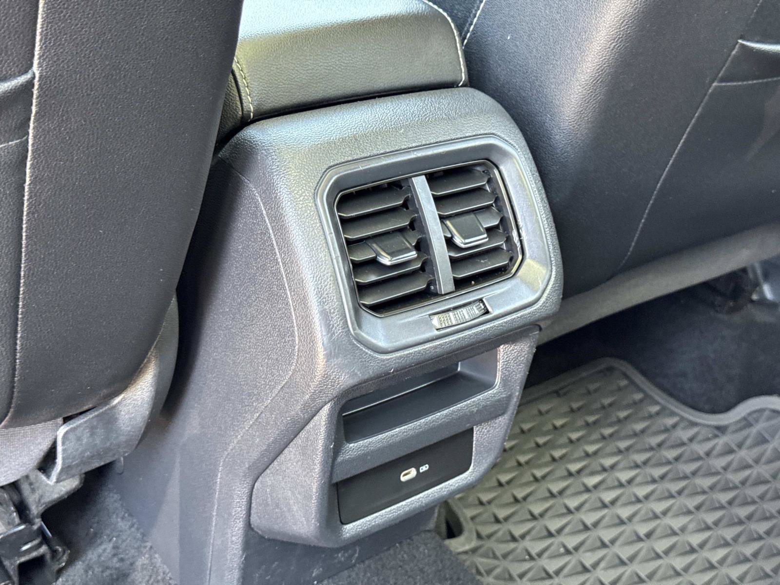 Certified 2023 Volkswagen Taos SE w/ Panoramic Sunroof Package FWD image 26