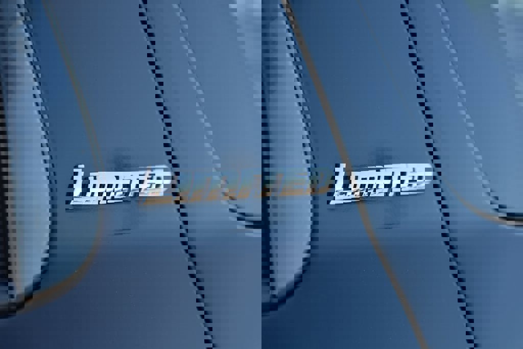 Used 2015 Toyota Sequoia Limited image 9