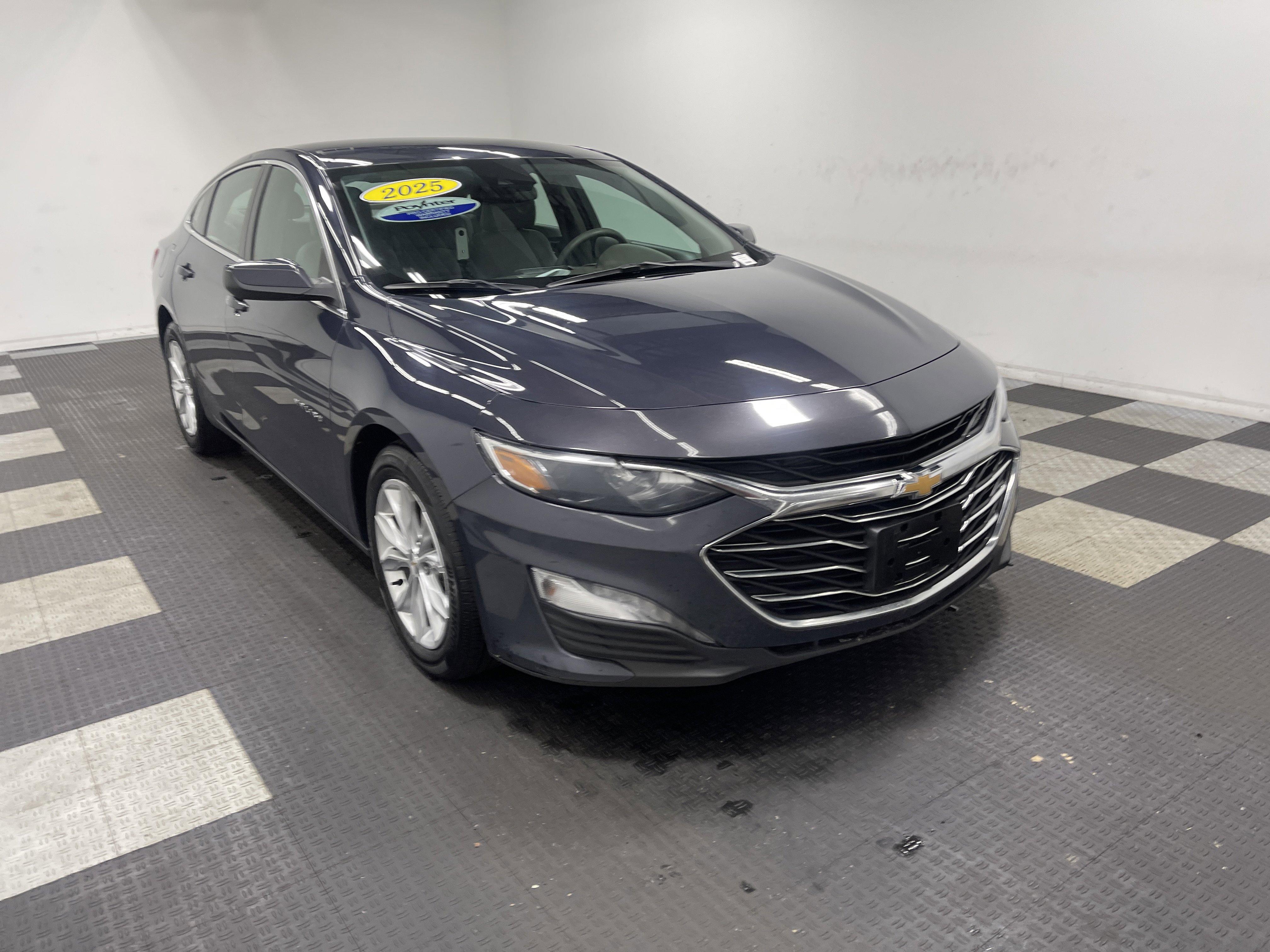 Used 2025 Chevrolet Malibu LT image 6