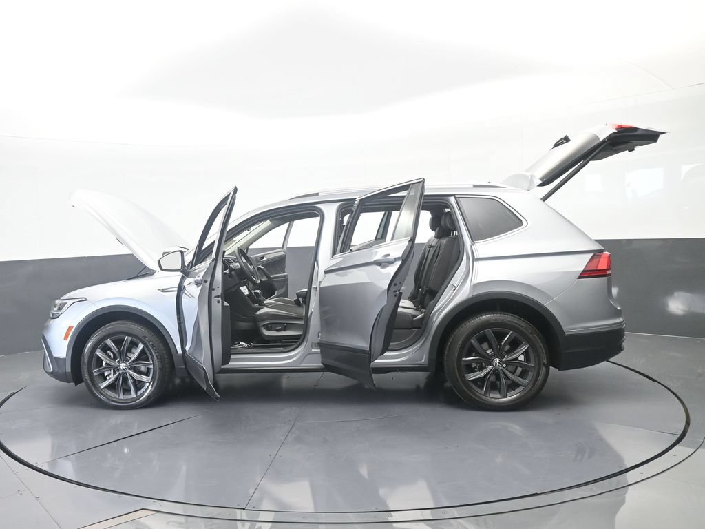 Used 2024 Volkswagen Tiguan SE FWD image 75