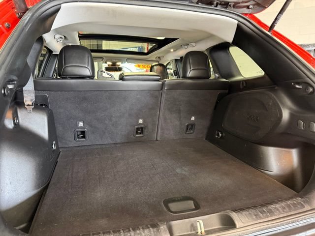 Used 2021 Jeep Cherokee Trailhawk AWD/4WD image 23