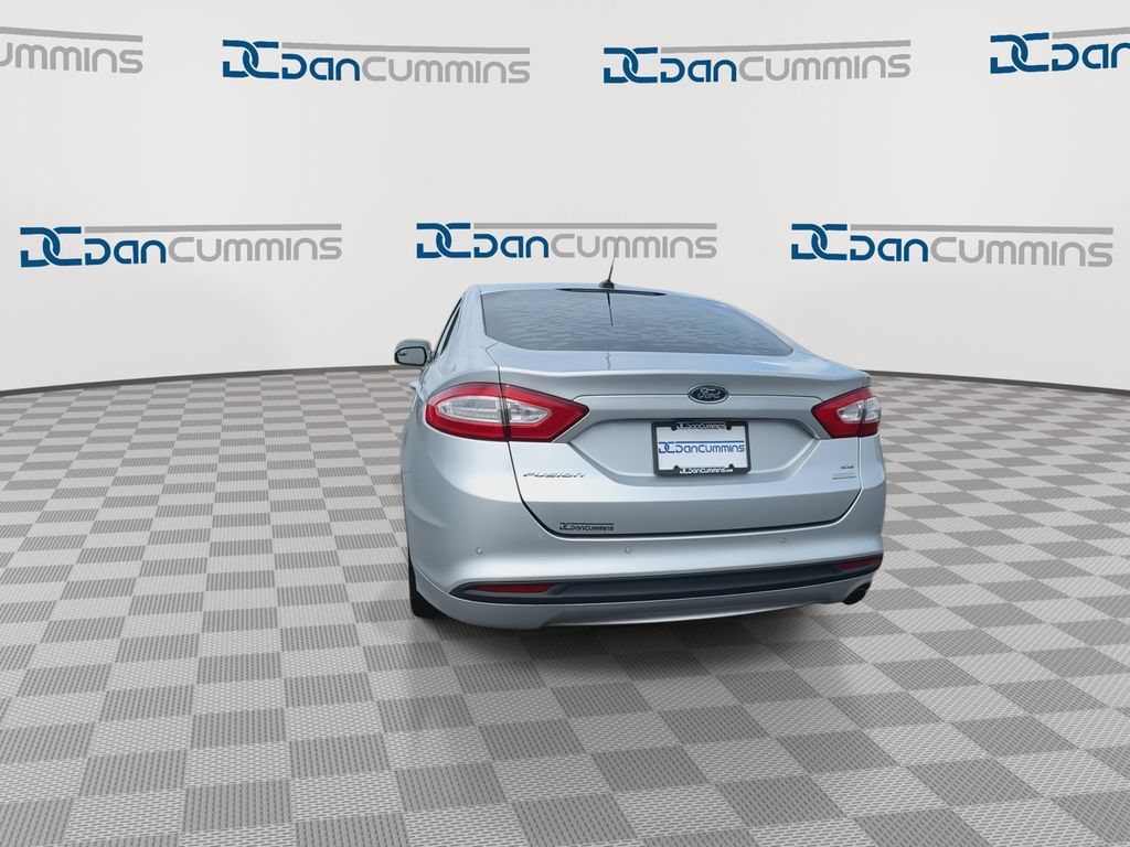 Used 2016 Ford Fusion SE w/ Equipment Group 202A FWD image 7