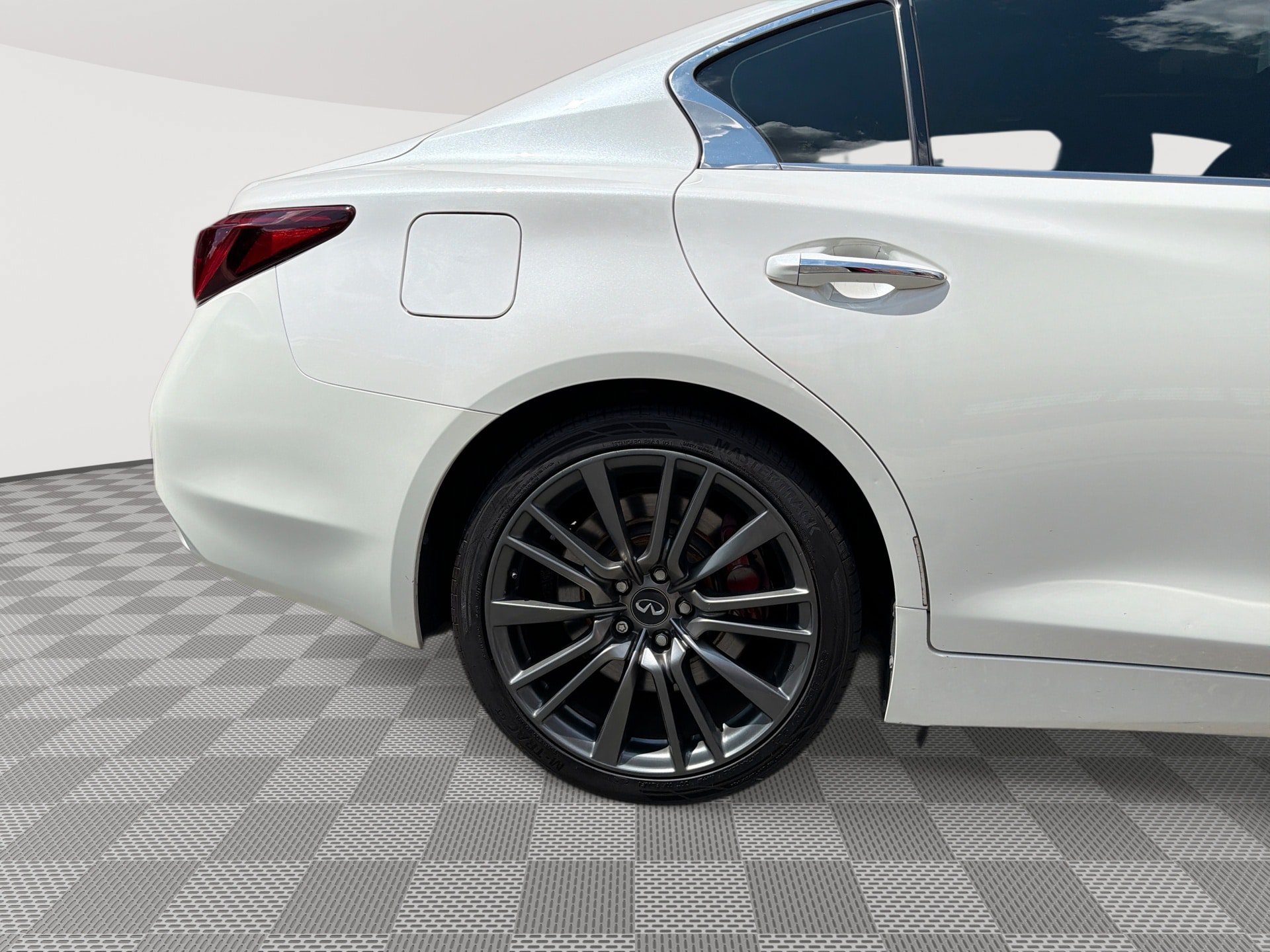 Used 2018 INFINITI Q50 Red Sport 400 RWD image 30