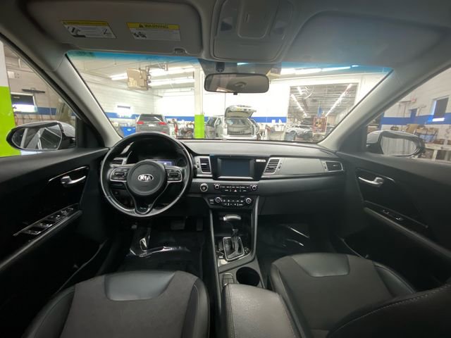 Used 2017 Kia Niro EX image 25