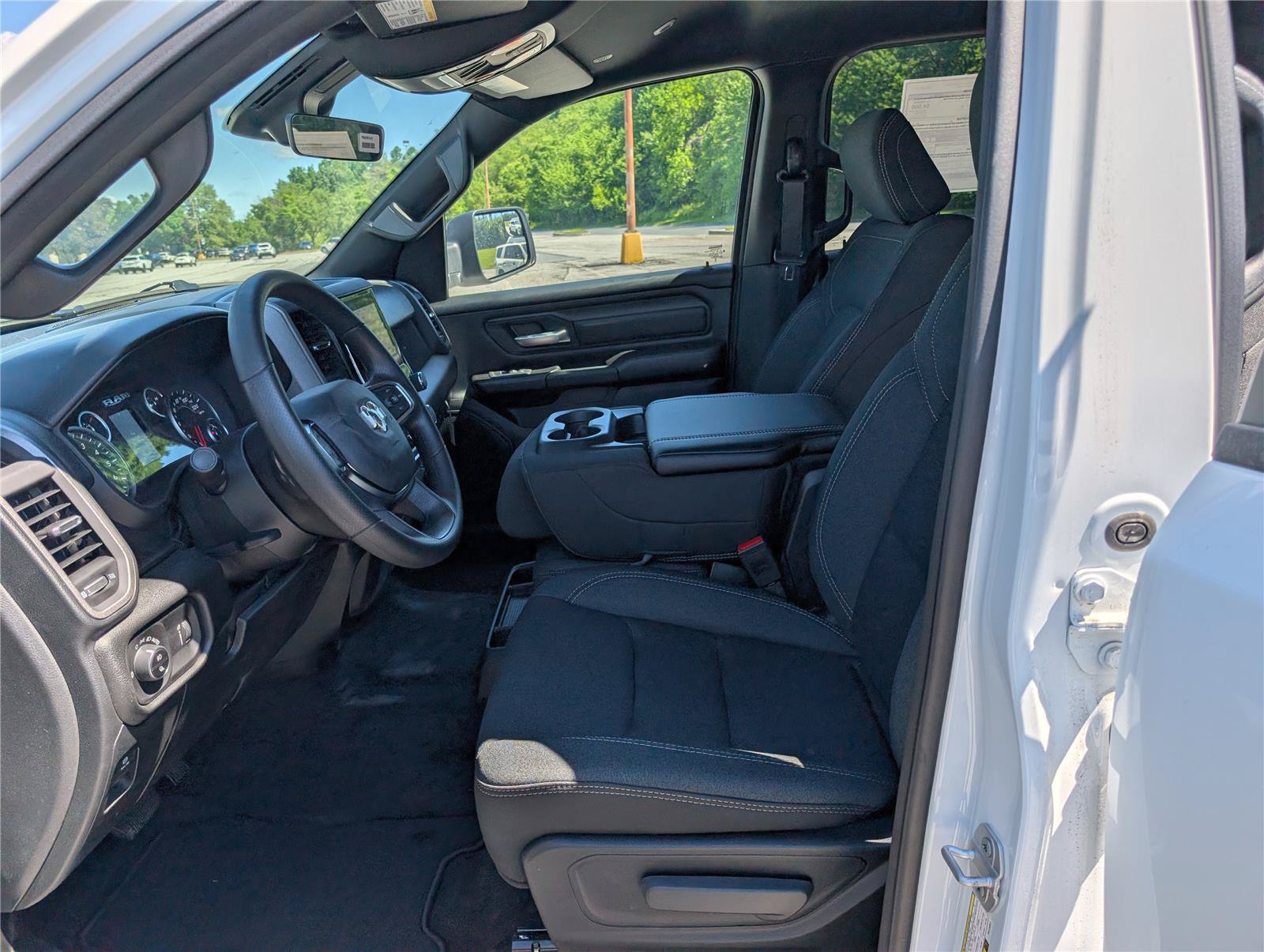 New 2026 RAM 1500 Express AWD/4WD image 10