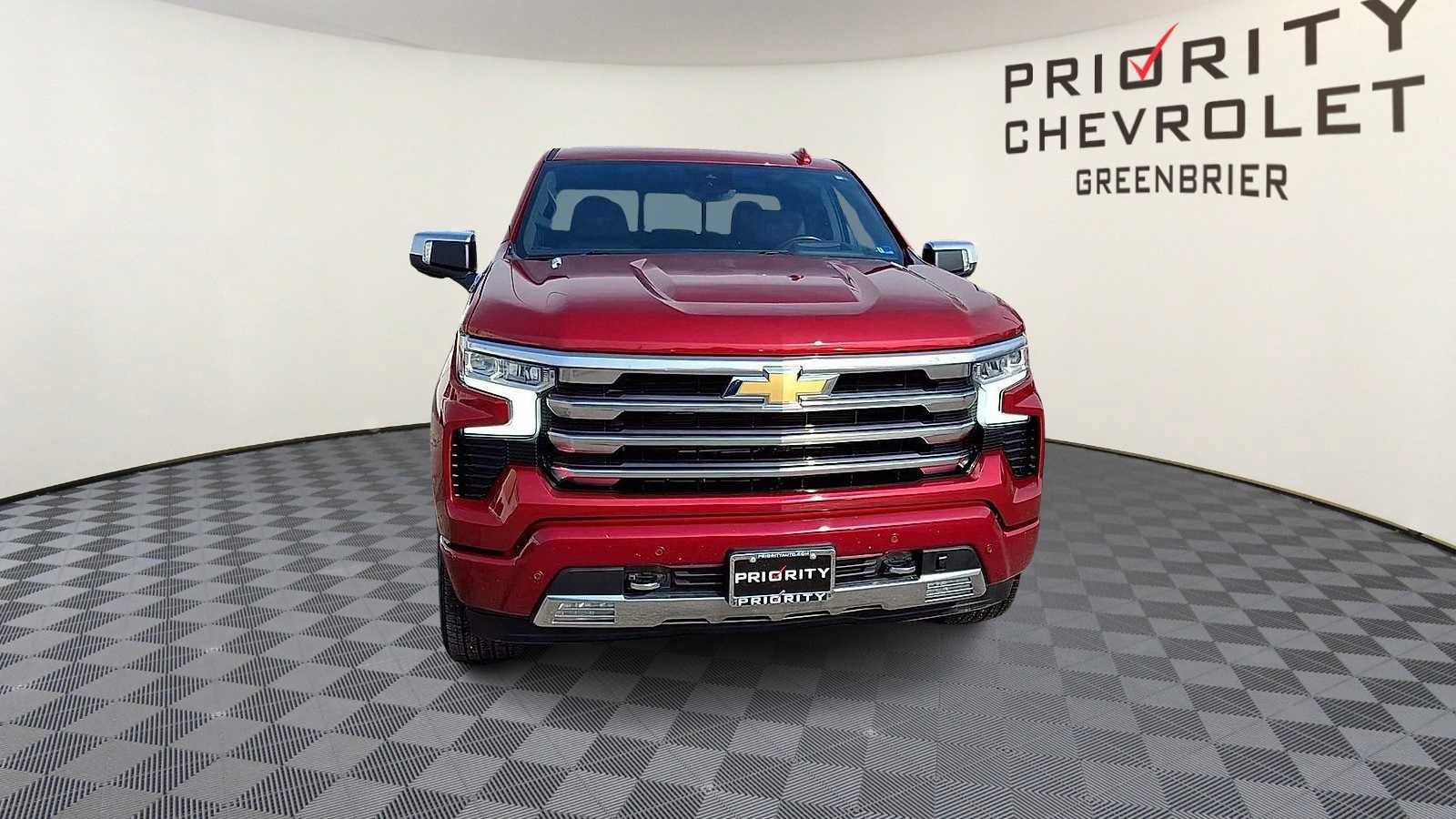 Used 2025 Chevrolet Silverado 1500 High Country image 3