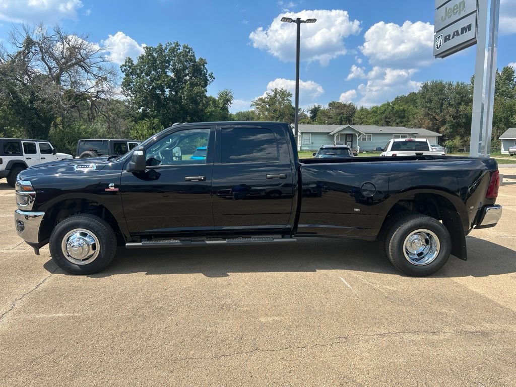 New 2027 RAM 3500 Tradesman AWD/4WD image 2