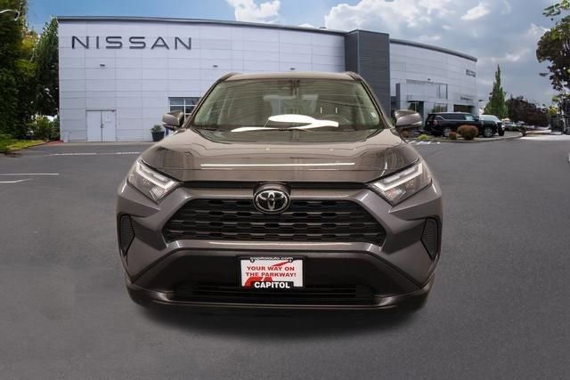 Used 2025 Toyota RAV4 XLE AWD/4WD image 6