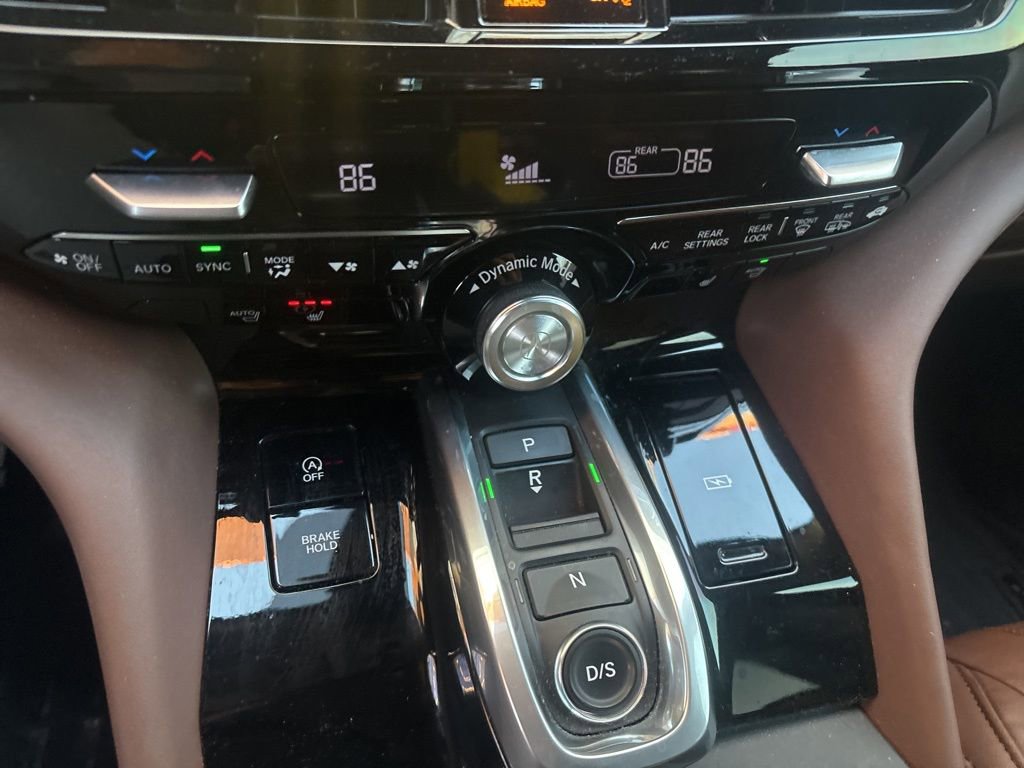 Used 2022 Acura MDX SH-AWD w/ Technology Package image 18