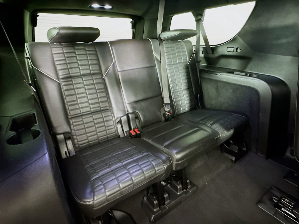 Used 2021 Cadillac Escalade ESV Premium Luxury Platinum AWD/4WD image 37