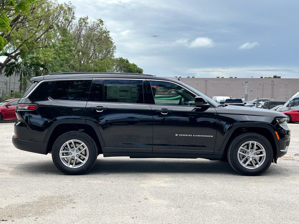 New 2024 Jeep Grand Cherokee L Laredo RWD image 3