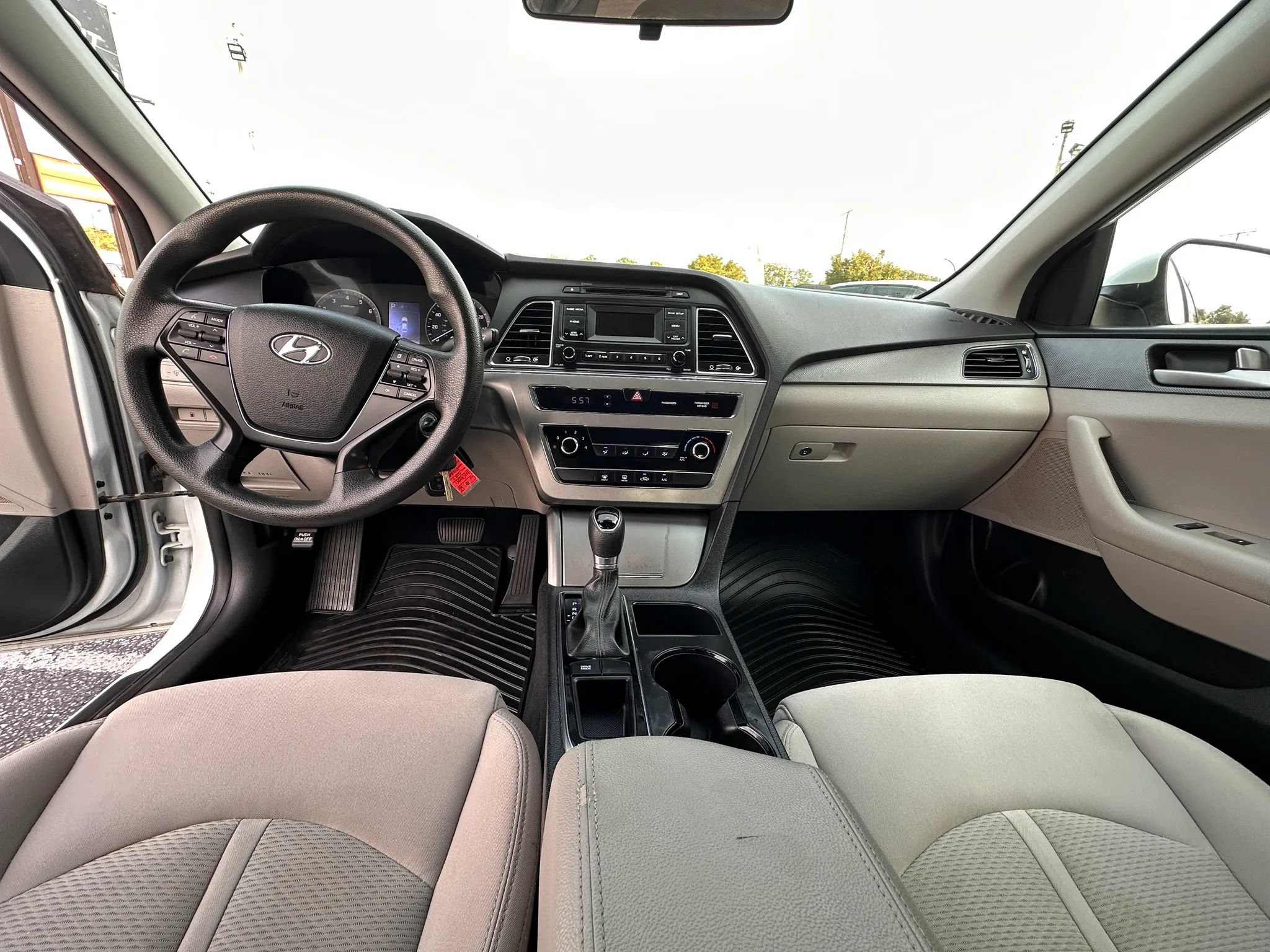 Used 2017 Hyundai Sonata SE FWD image 14