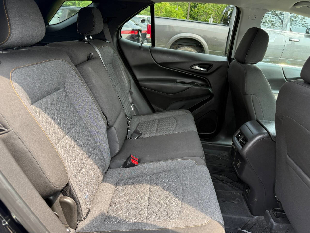 Used 2023 Chevrolet Equinox LT image 30