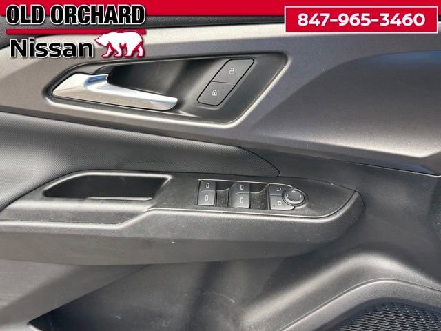 Used 2025 Chevrolet Equinox EV LT w/ Comfort Package image 9