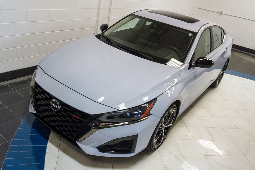 Used 2024 Nissan Altima 2.5 SR w/ SR Premium Package image 44