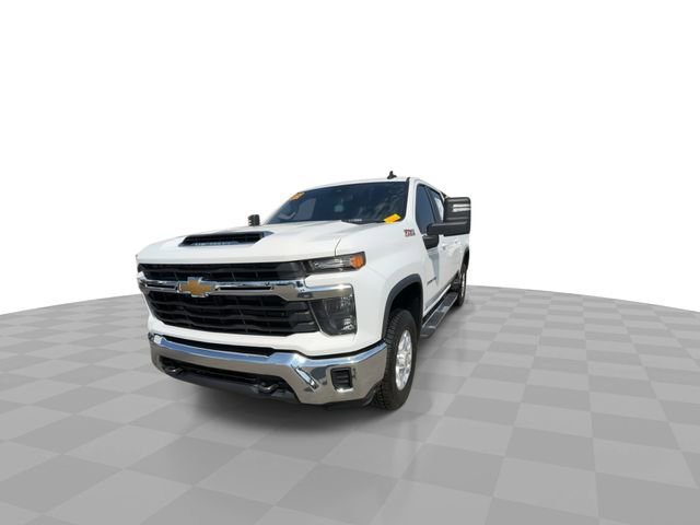 Certified 2025 Chevrolet Silverado 2500 LT AWD/4WD image 3