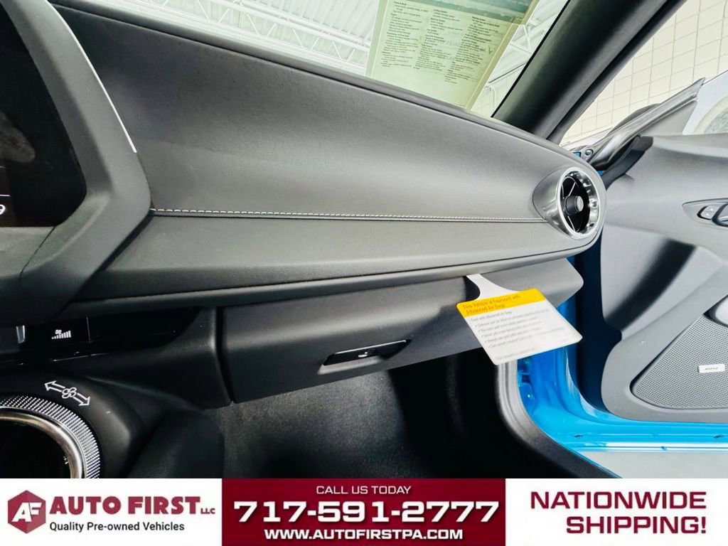 Used 2023 Chevrolet Camaro LT w/ RS Package image 16