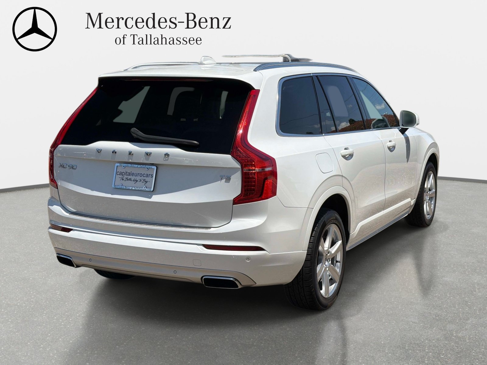 Used 2021 Volvo XC90 T5 Momentum w/ Climate Package FWD image 5