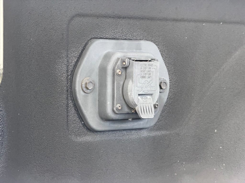 Used 2018 RAM 3500 Laramie RWD image 38