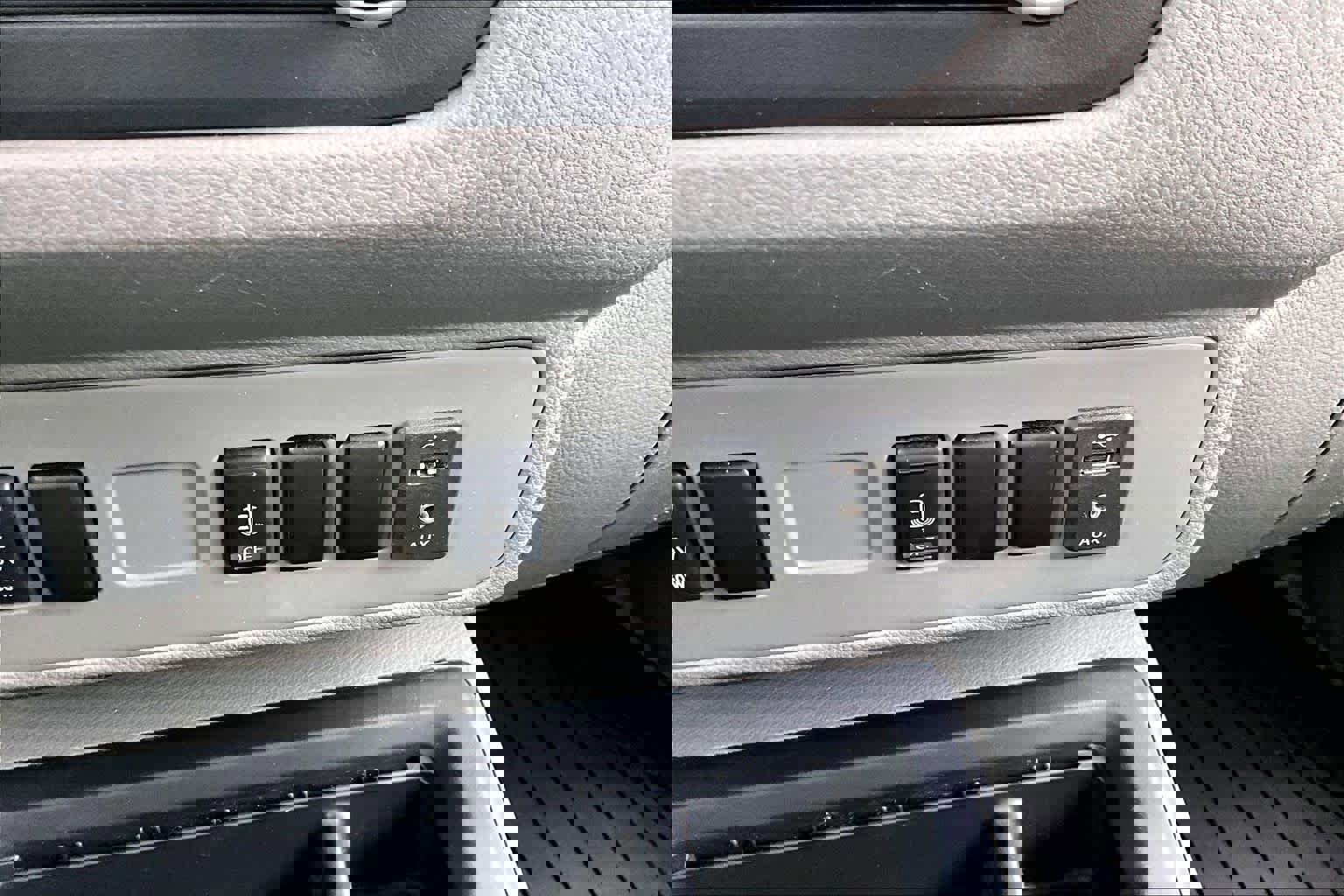 Used 2019 Nissan NV 3500 SV w/ Navigation Package image 29