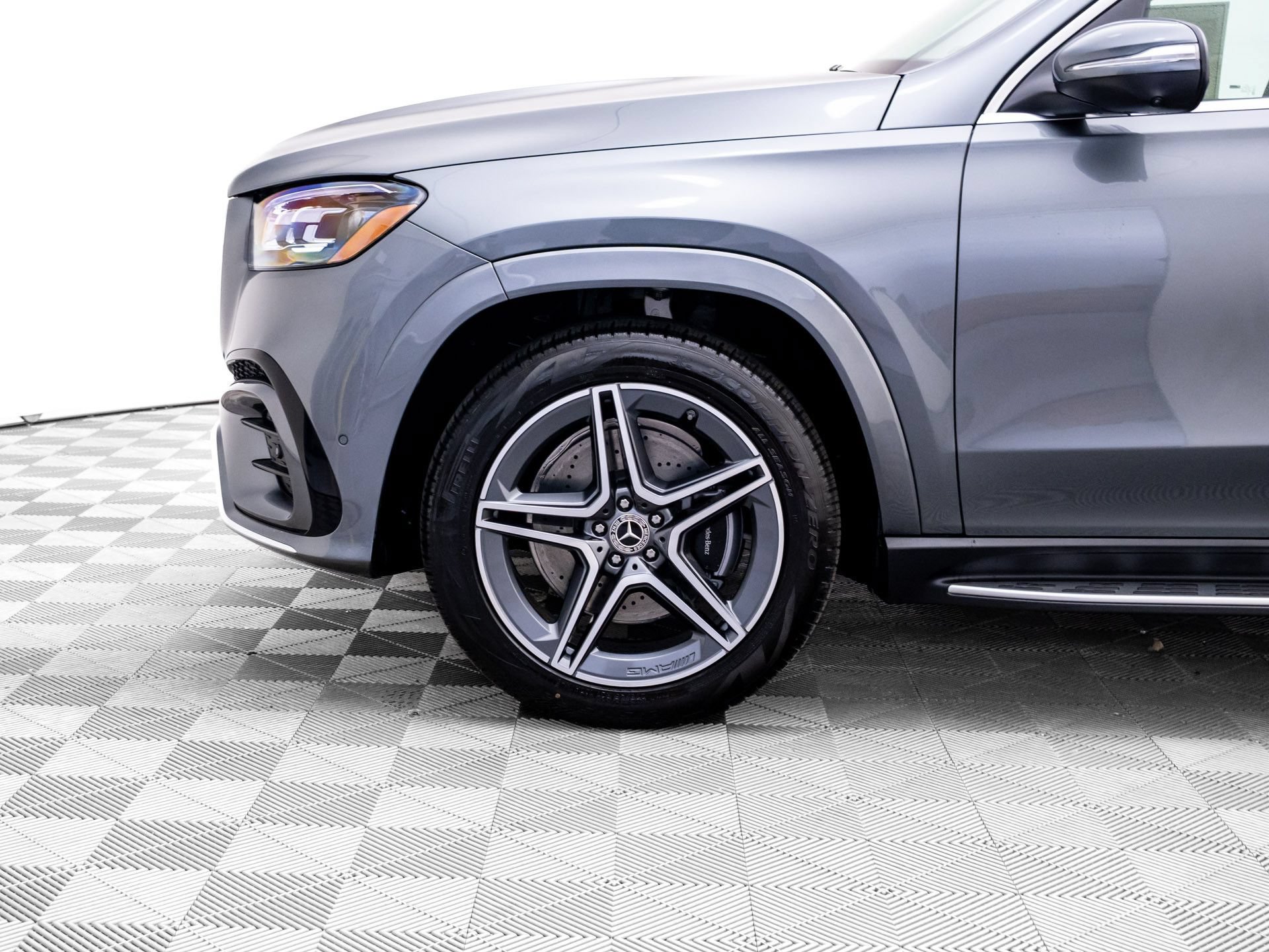 New 2026 Mercedes-Benz GLS 450 4MATIC image 38