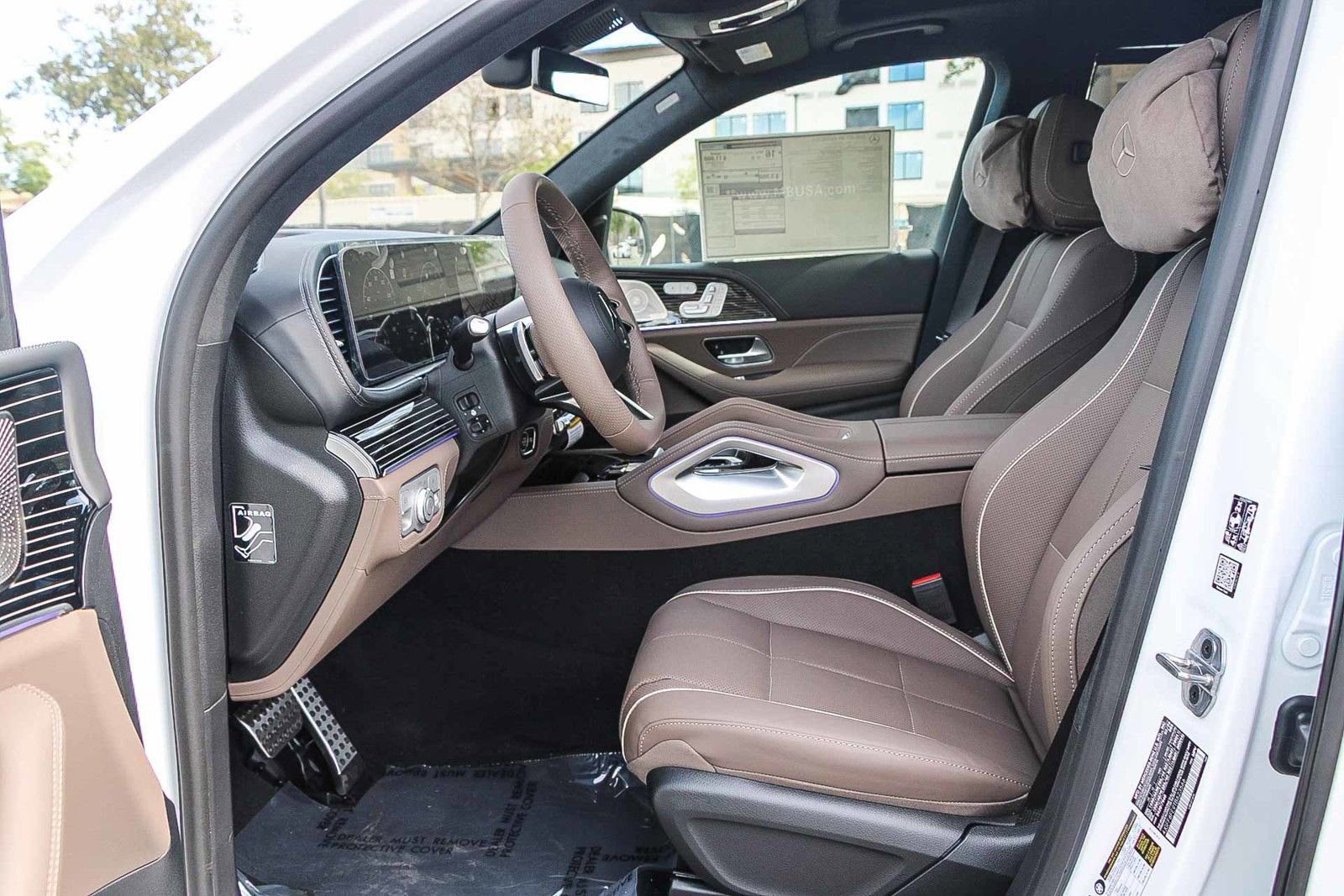 New 2026 Mercedes-Benz GLS 580 4MATIC image 18