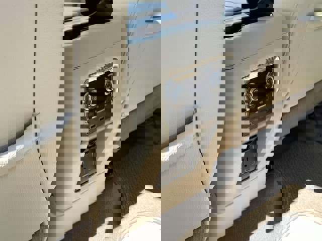 Used 2024 GMC Yukon XL Denali w/ Denali Reserve Package image 14