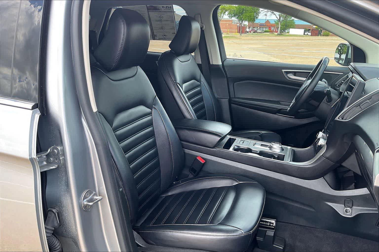 Used 2024 Ford Edge SEL AWD/4WD image 13
