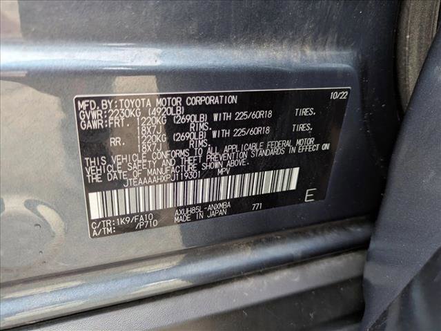 Used 2023 Toyota Venza LE image 25