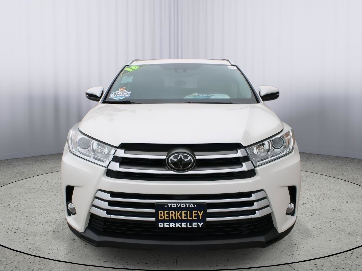 Used 2018 Toyota Highlander XLE AWD/4WD image 3