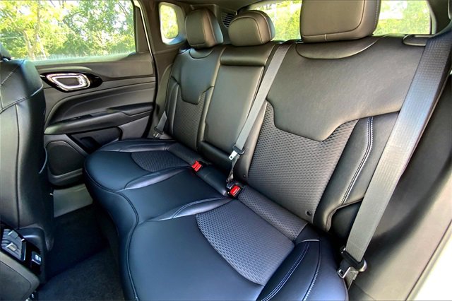 New 2026 Jeep Compass Latitude image 10