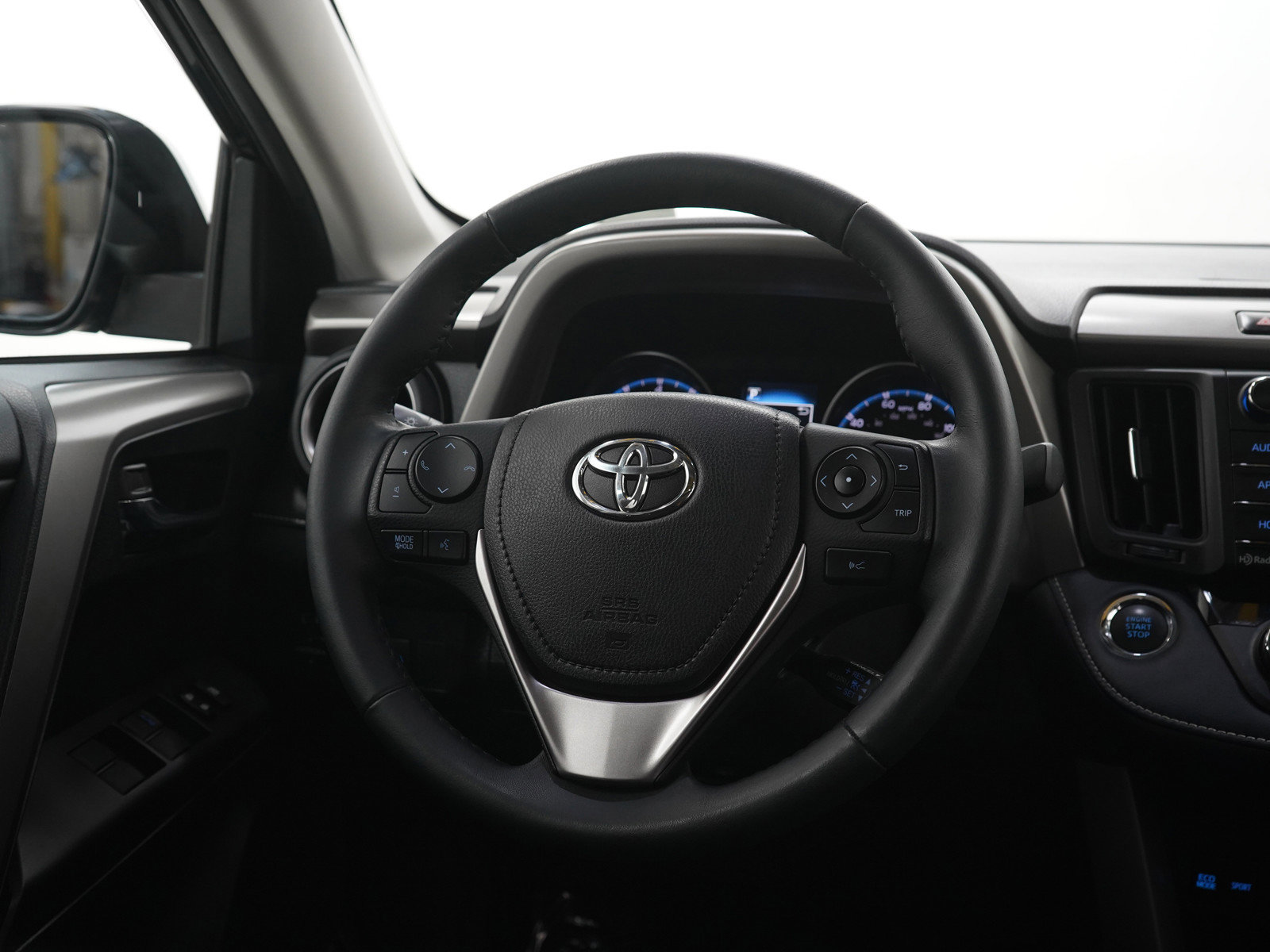 Used 2018 Toyota RAV4 XLE w/ Plus Extra Value Package AWD/4WD image 14