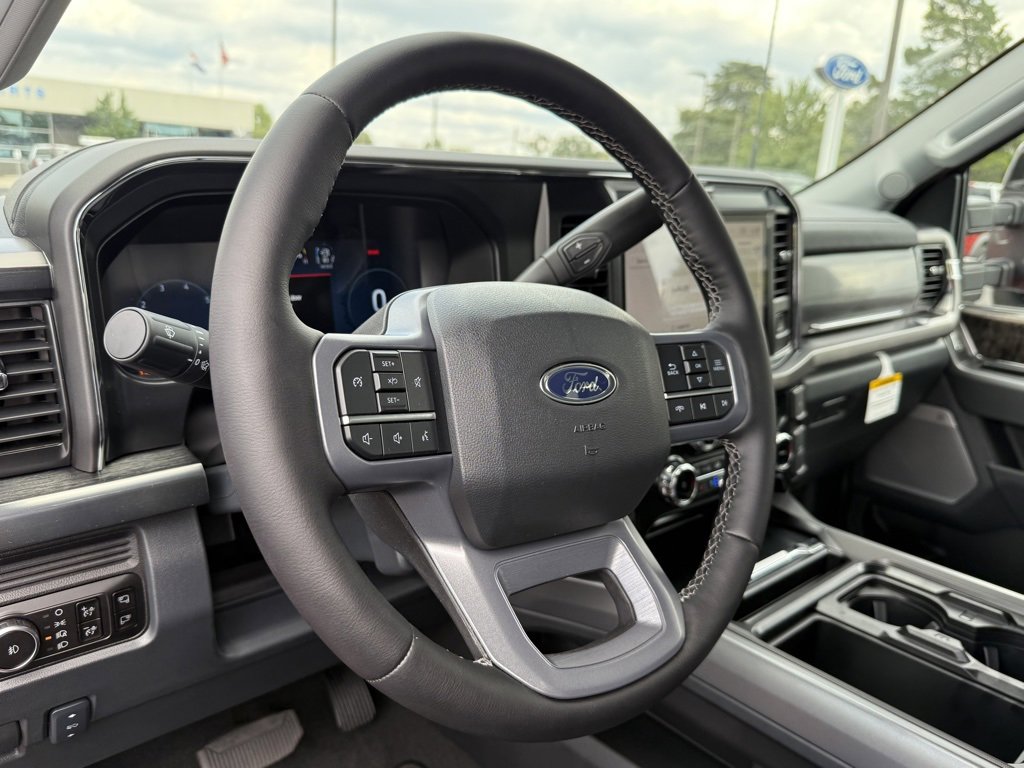 New 2026 Ford F250 Lariat w/ Black Appearance Package image 7