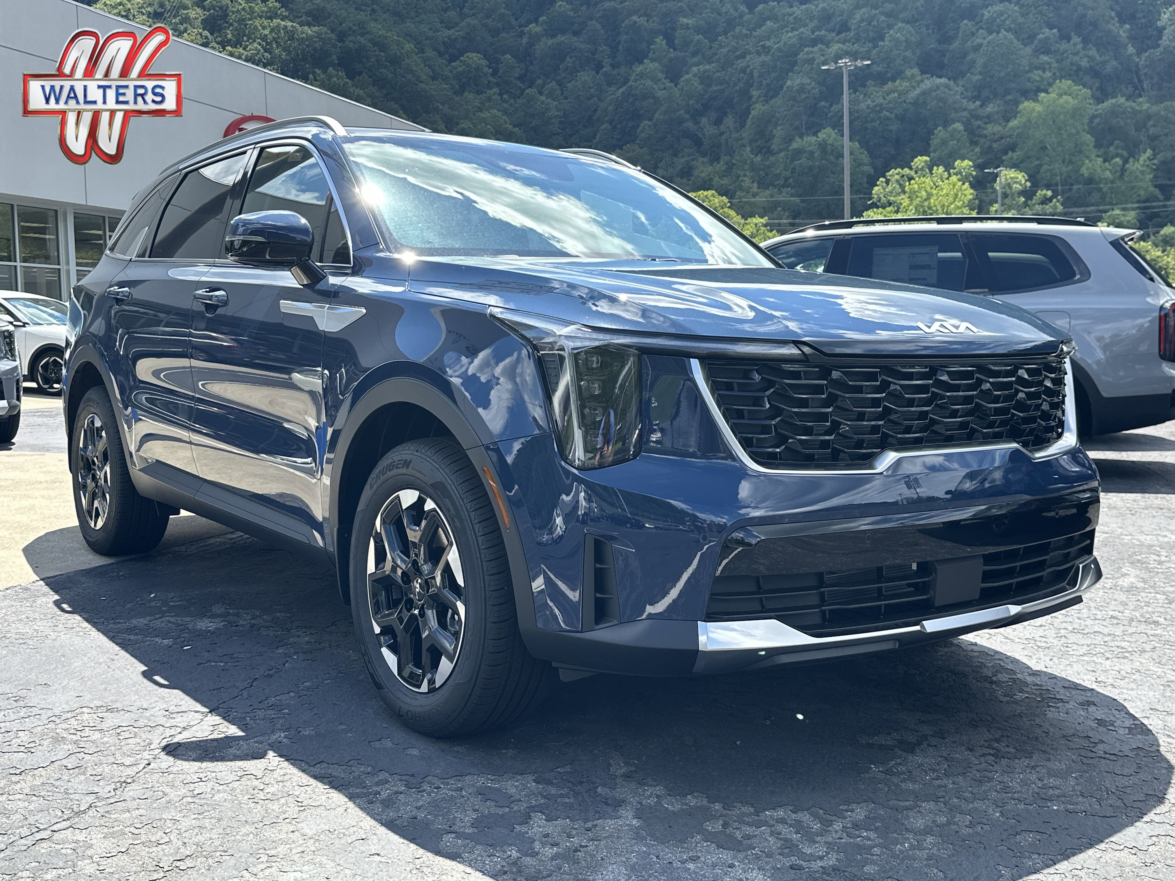 New 2025 Kia Sorento S