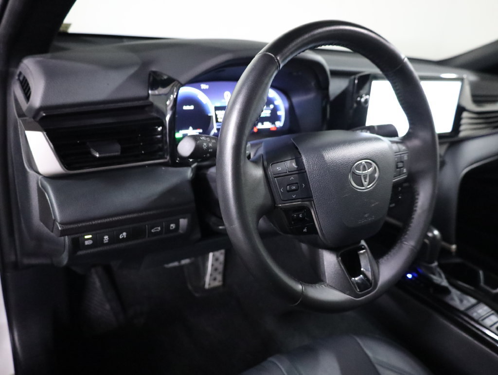 Used 2025 Toyota Camry XSE FWD image 28