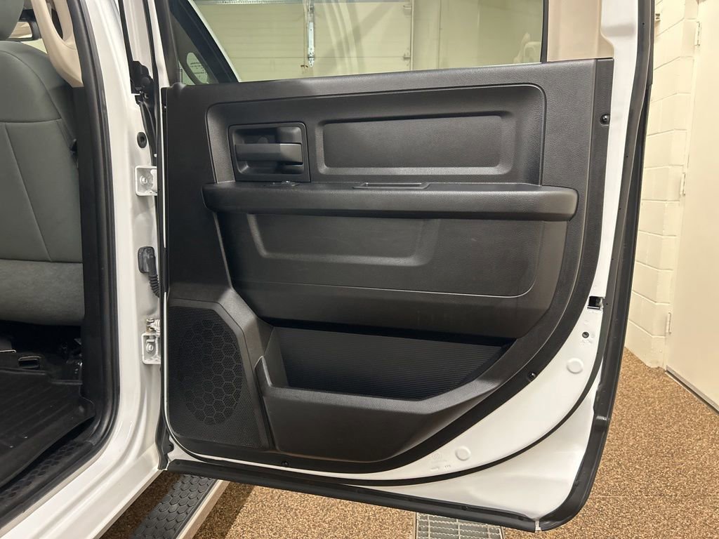 Used 2015 RAM 1500 Express RWD image 15