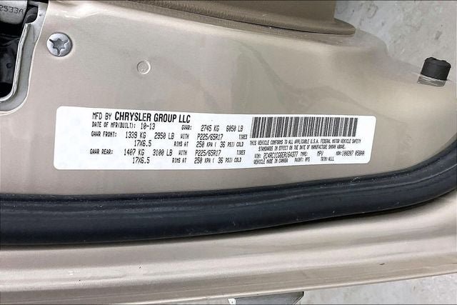 Used 2014 Chrysler Town & Country Touring-L w/ Trailer Tow Group FWD image 32
