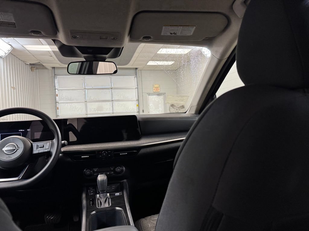 Used 2026 Nissan Kicks SV w/ Cold Weather Package AWD/4WD image 33