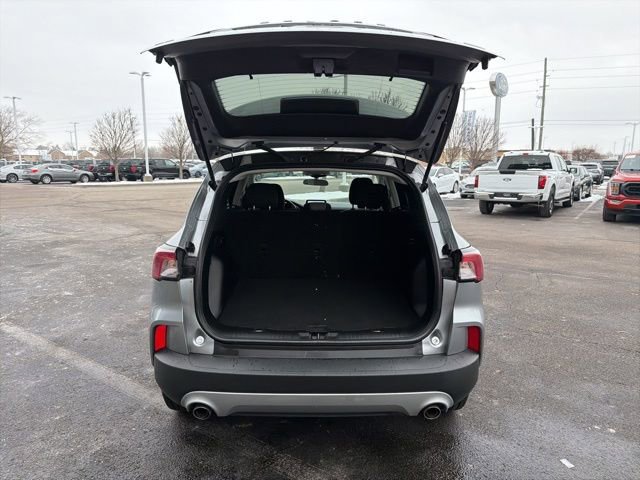 Used 2021 Ford Escape SE image 11