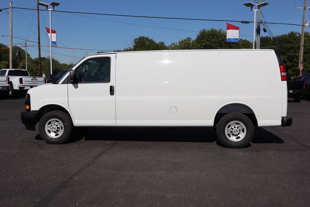 New 2026 Chevrolet Express 2500 Extended w/ Driver Convenience Package RWD image 23