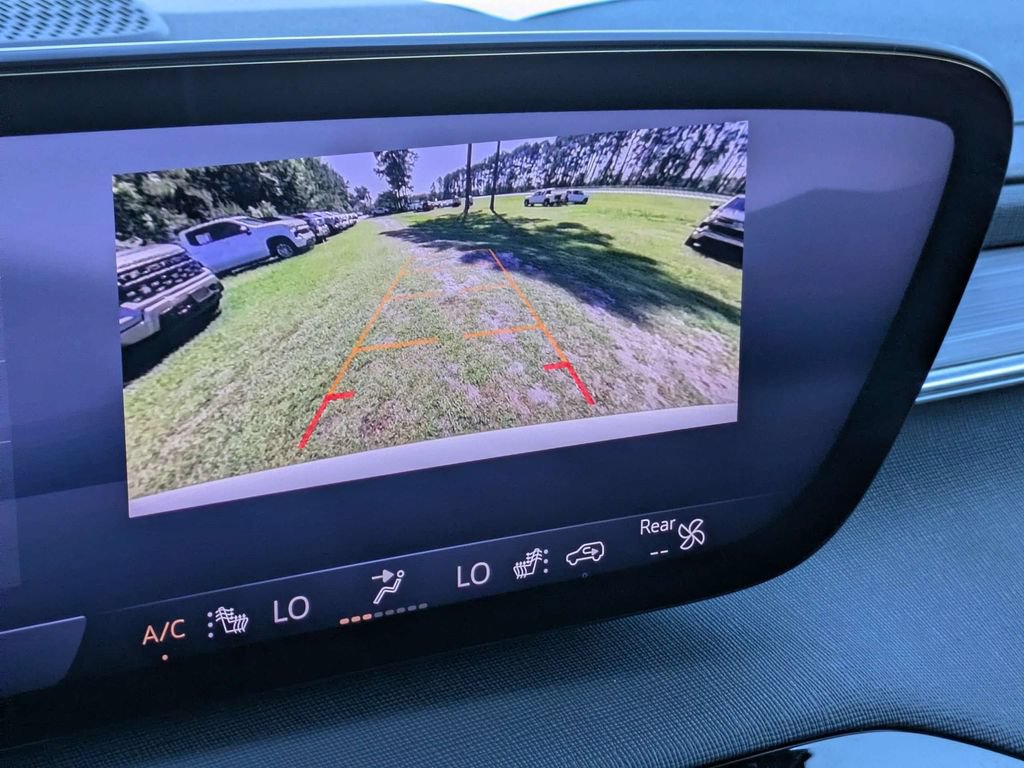 Used 2025 Buick Enclave Preferred FWD image 22
