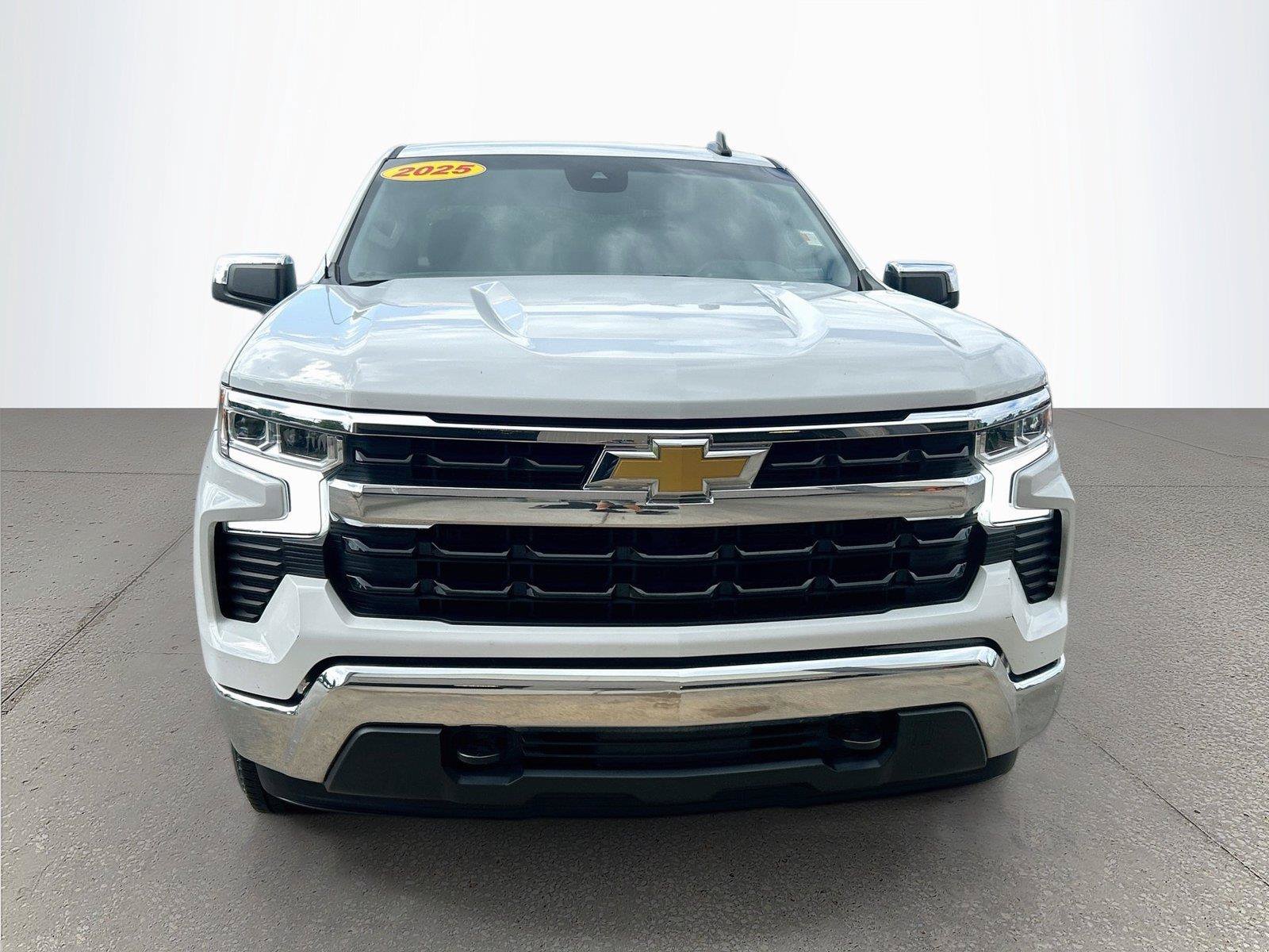 Used 2025 Chevrolet Silverado 1500 LT AWD/4WD image 9