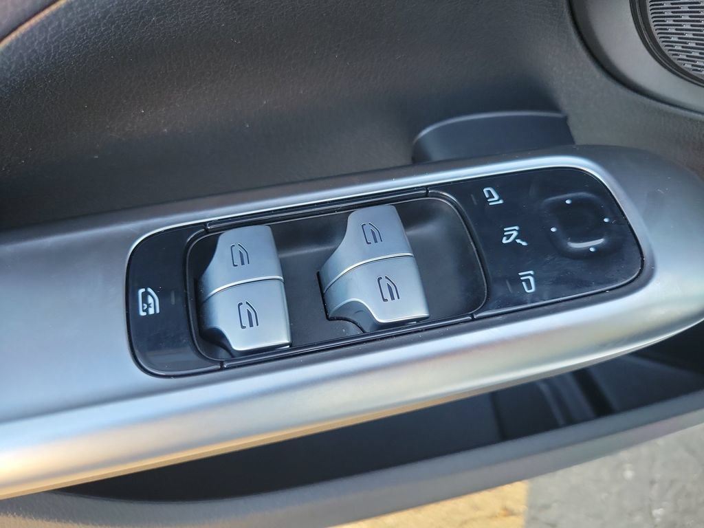 Used 2023 Mercedes-Benz C 300 Sedan image 24