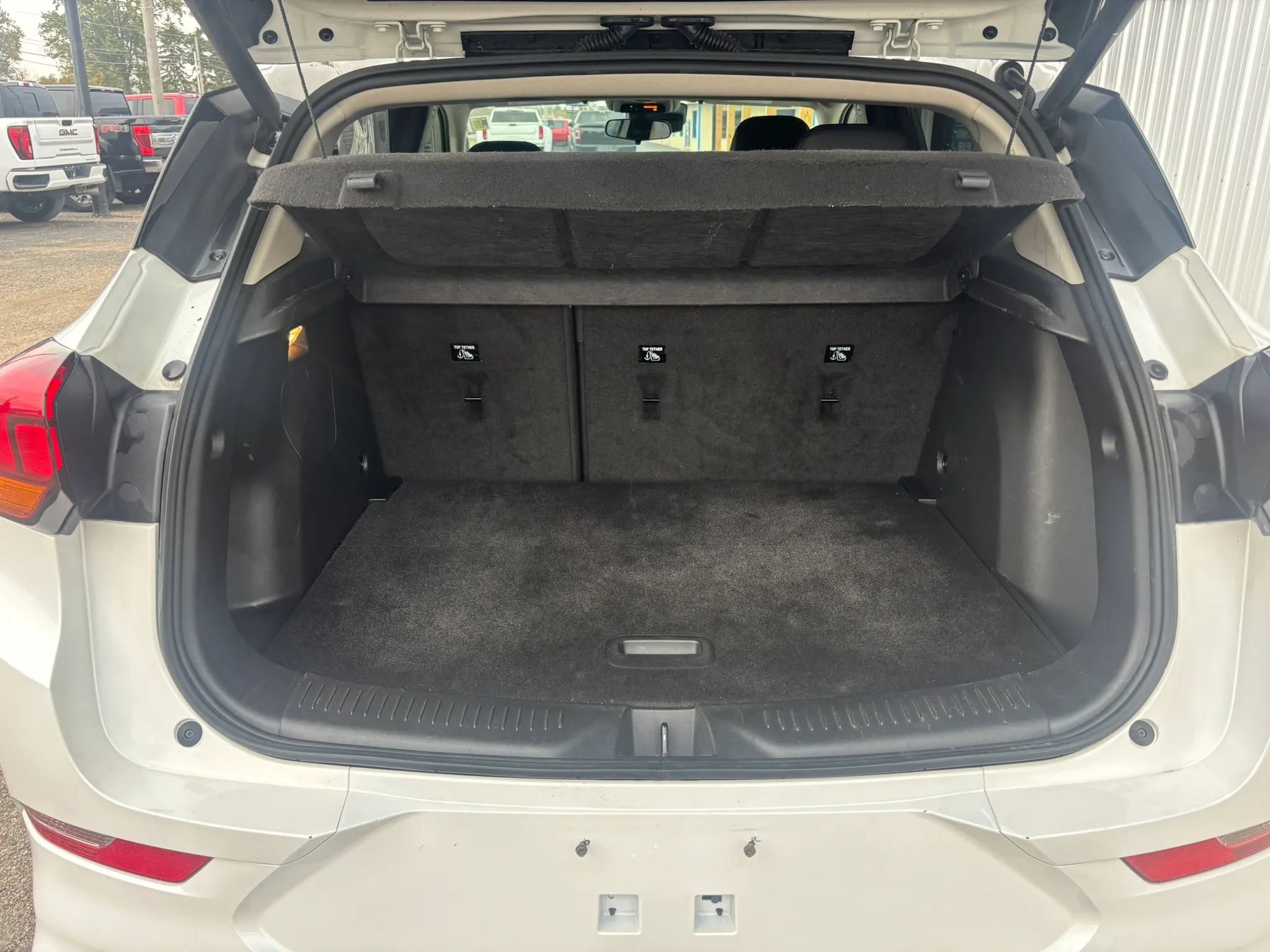 Used 2023 Buick Encore GX Select w/ Sport Touring Package FWD image 7